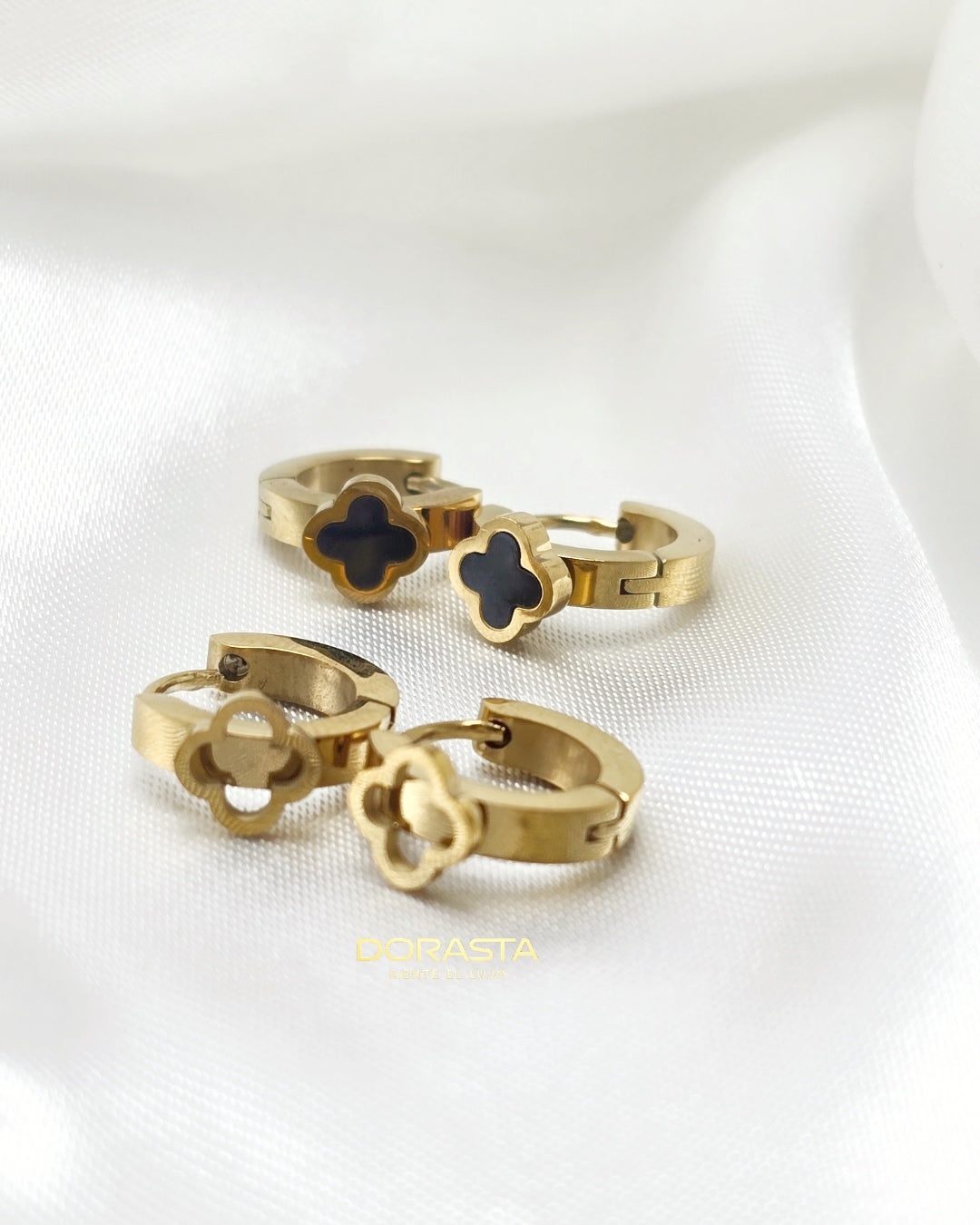 Aretes Candonga con Trébol en Oro Laminado Premium